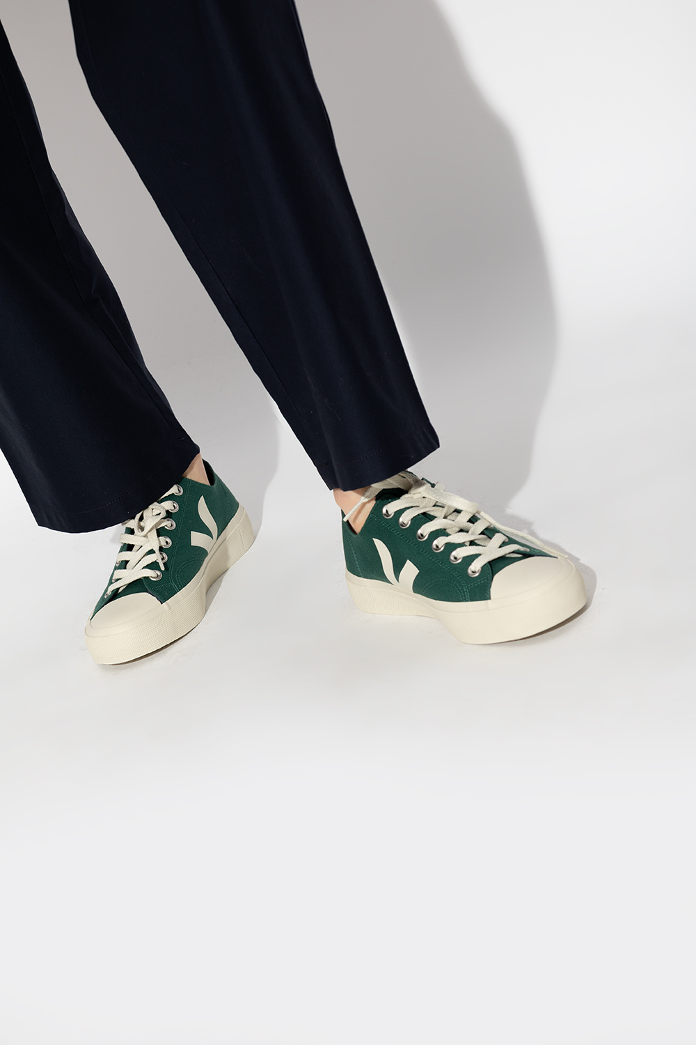 Veja hot sale wata green